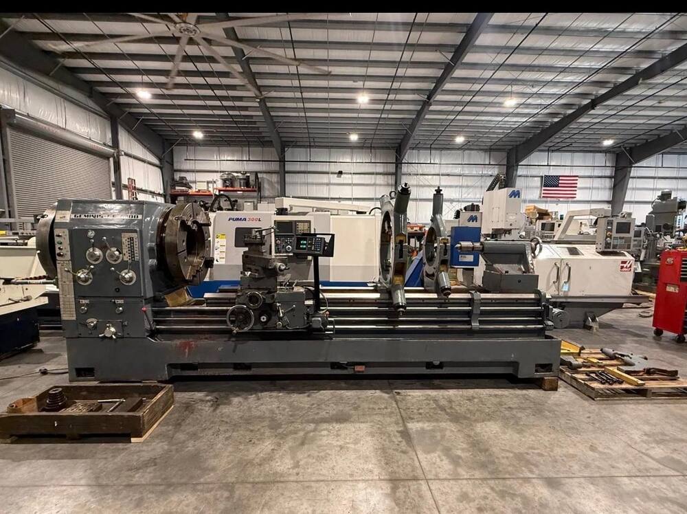Heavy-duty lathe machine